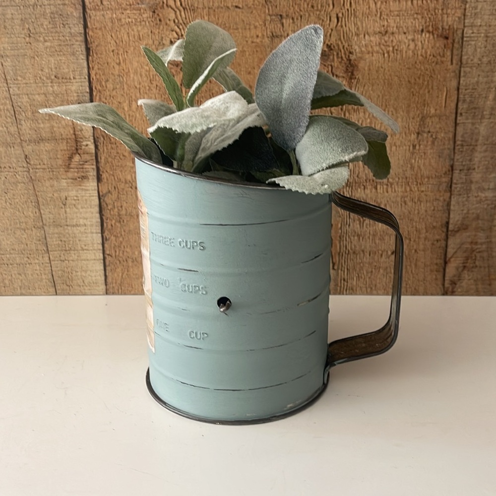Upcycled Vintage Inspired Metal Sifter - Picture 4 of 6